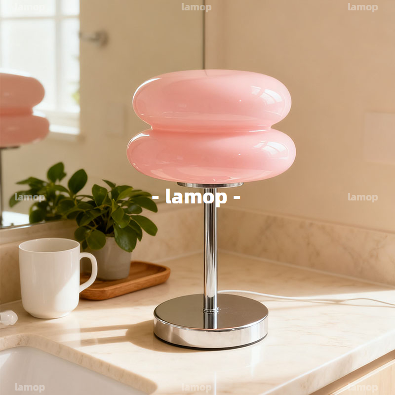 Decor Lighting Lamps - クリーム色のレトロなベッドサイドテーブルランプ、ミッドセンチュリーのデンマーク・バウハウスデザイナーによる雰囲気のある装飾照明、寝室の室内棚装飾