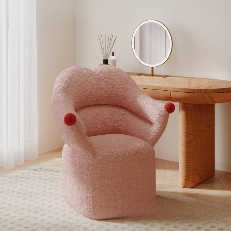 回転式ドレッサー、メイクアップスツール、軽やかな高級感とハイ - Furniture Lighting & Decor Magazine のレビューと価格